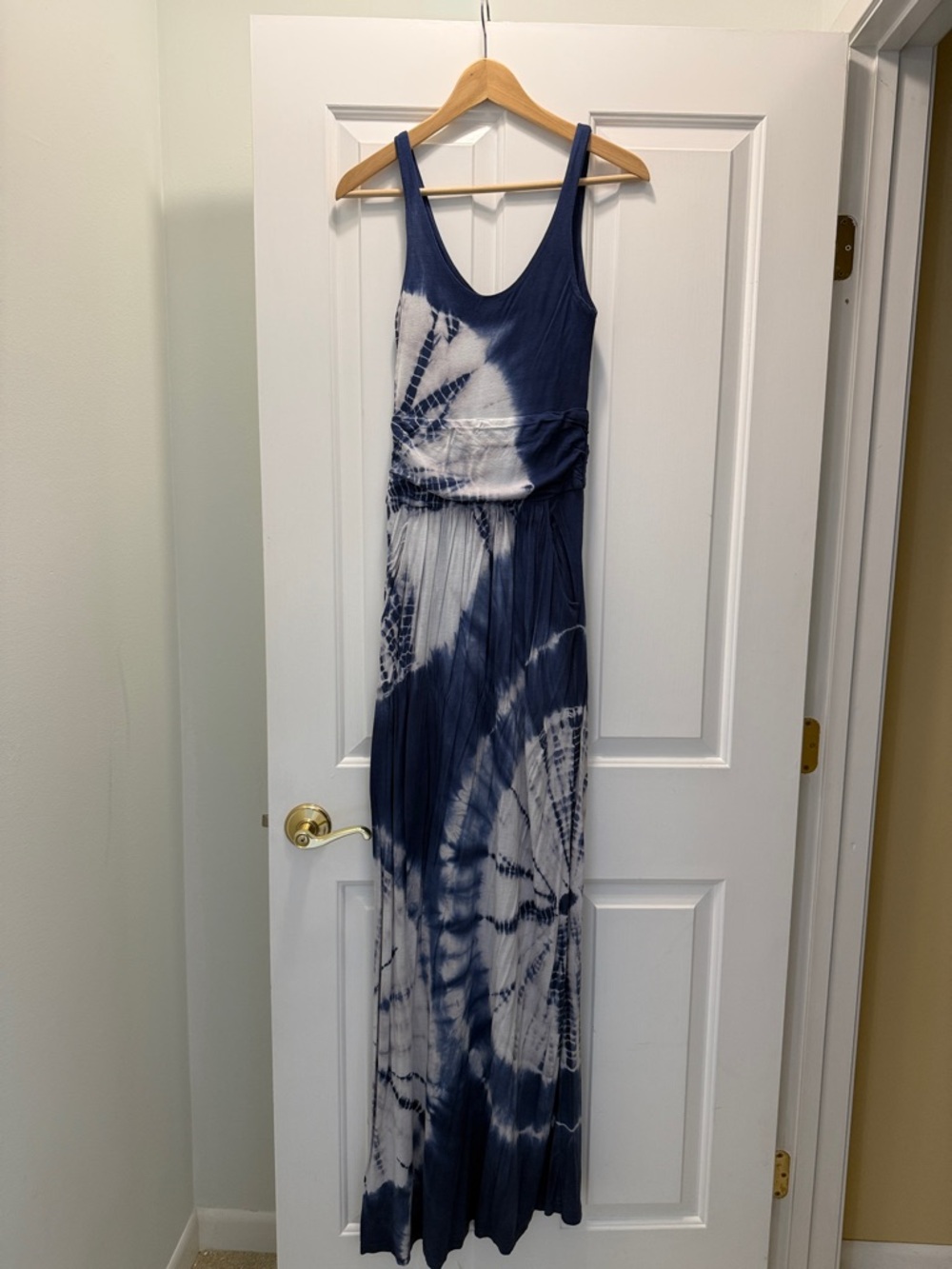 Women’s Navy & White Tie-Dye Maxi Dress